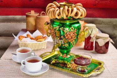 Le samovar russe – histoire et traditions